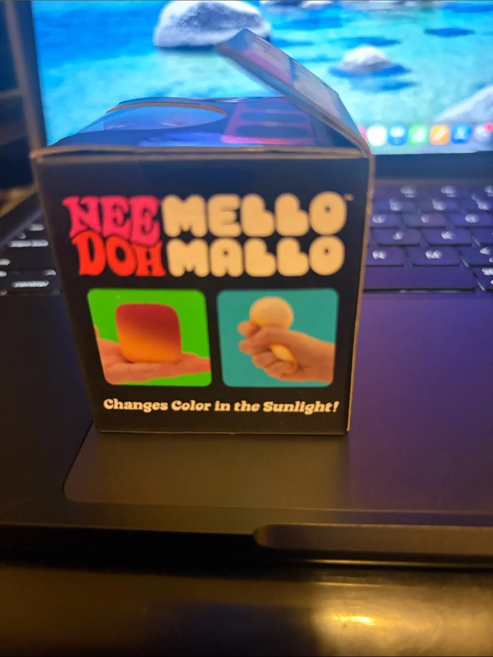 NeeDoh Mello Mallo Color-Changing - yellow/orange